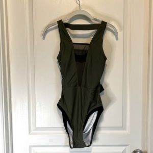 Cupshe green and black swim suit